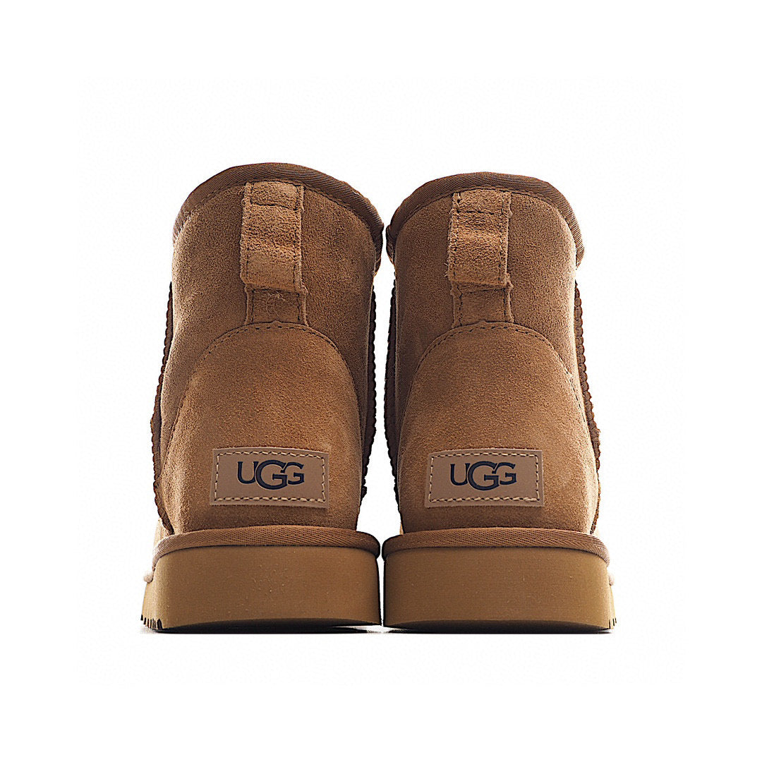 UGG Ultra Mini bota