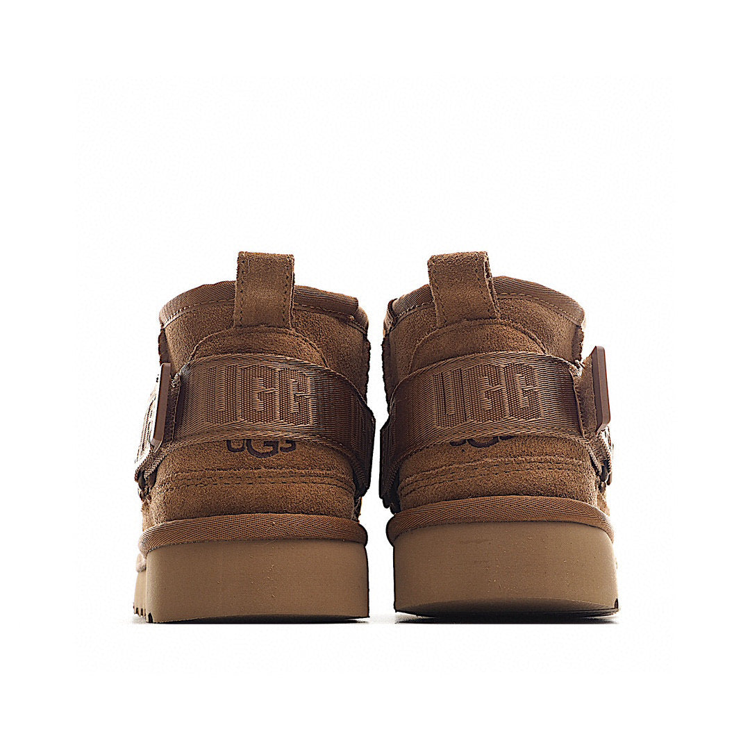 UGG mini bota