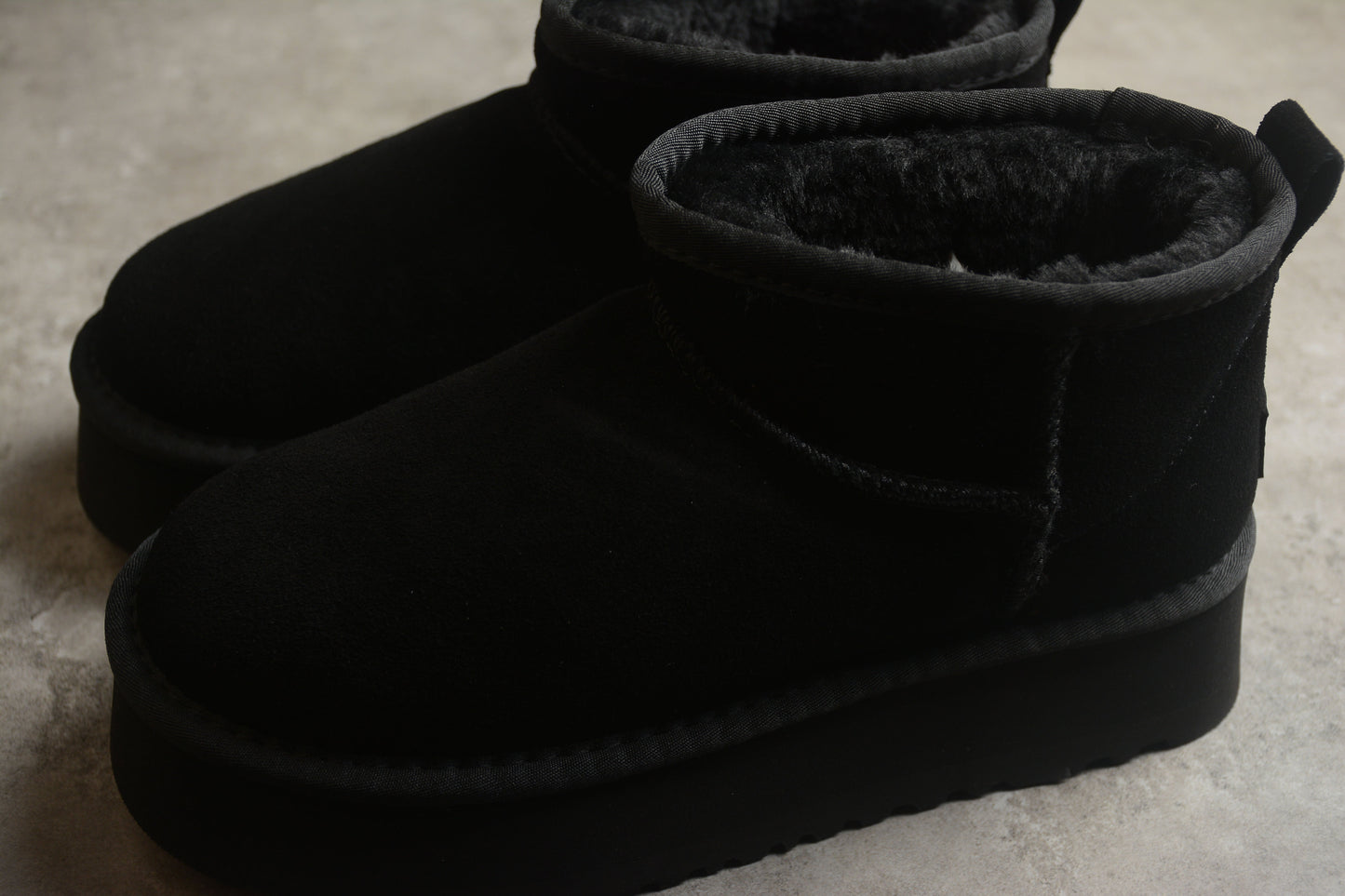 UGG Ultra Mini Plataforma bota