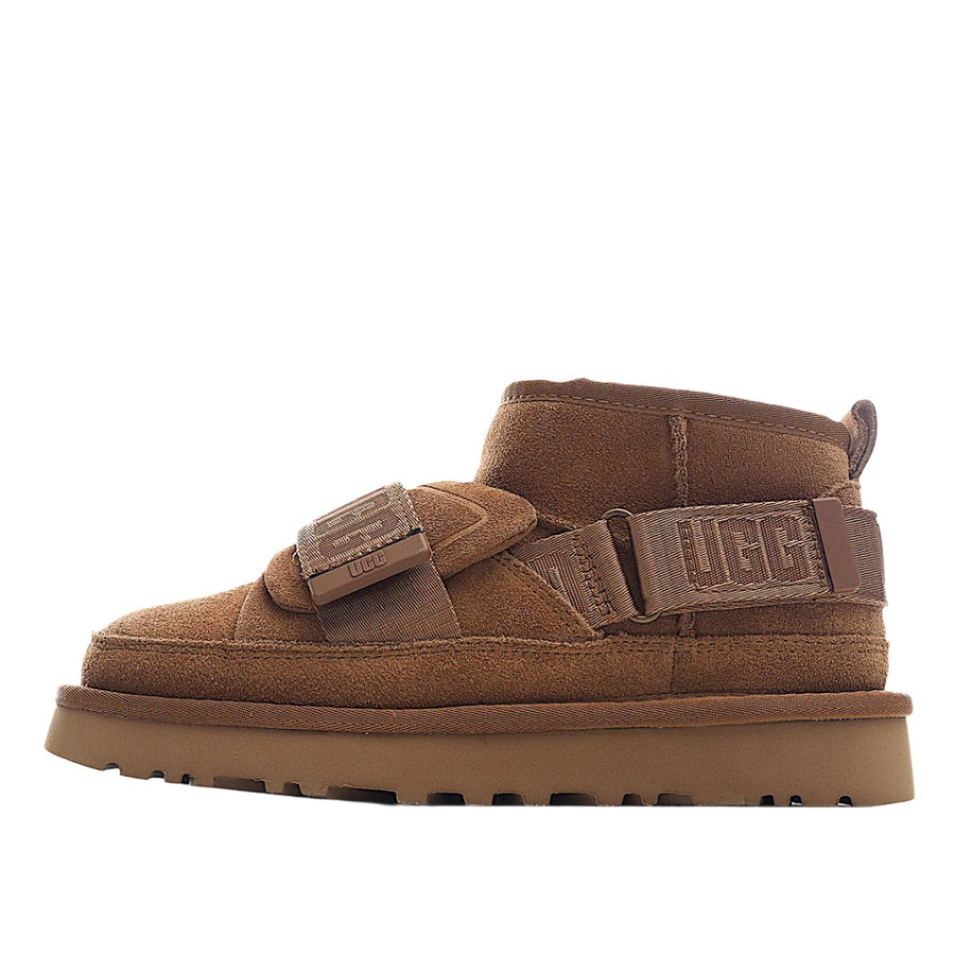 UGG mini bota